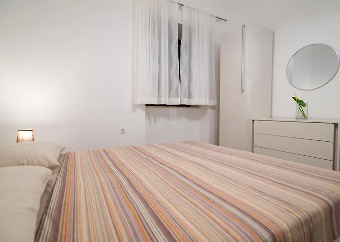 Nevenka Apartamento *